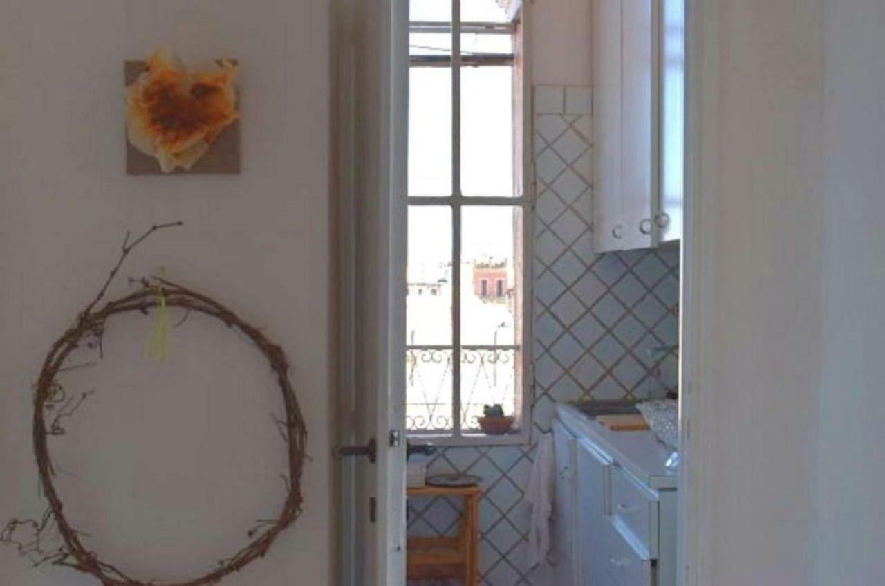Appartamento Elegant Attic With Terrace 1 Mt Subway. Nidoluisa *
